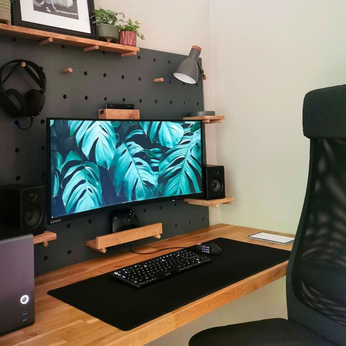 Meja PC gaming terbaik untuk setup minimalis