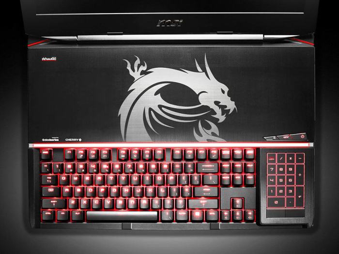 Laptop gaming dengan keyboard mekanikal yang nyaman