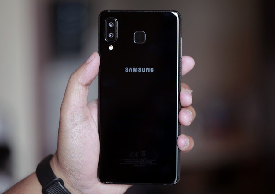 Kekurangan dan Kelebihan Samsung Galaxy A8 (2018)